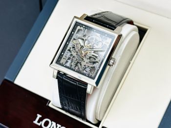 Đồng hồ Agelocer lộ máy chất ngất dáng vuông: Khi Sự Đẳng Cấp Gặp Gỡ Sự Độc Đáo