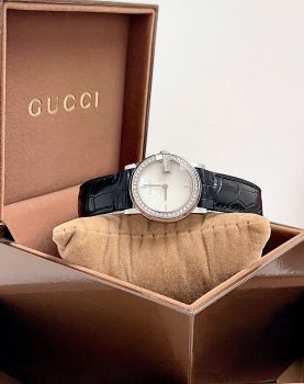 Gucci G-Diamond 101L – Siêu phẩm đồng hồ nữ đính kim cương, khảm trai sang trọng không thể thiếu trong bộ sưu tập phái đẹp
