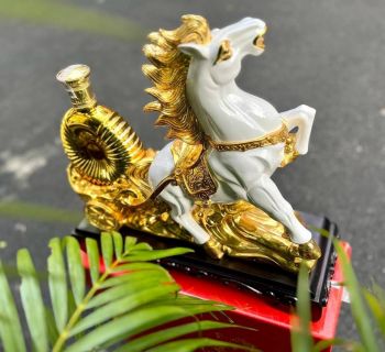 Kệ Ngựa Kéo Xe Vàng + Rượu Brandy XO 700ml 40% France