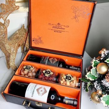 Set 2 chai vang Ý Marco Chiesa - Ngọt ngào như tình chàng ý thiếp