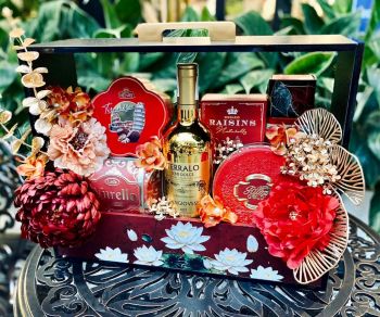 Hòa Quyện Hương Vị Tết Ngọt Ngào Và Ấm Áp - Bộ Quà Độc Đáo Từ Khắp Nơi - SET2506