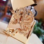 Bật lửa Zippo Rồng Mạ Vàng 23K – Biểu Tượng Phú Quý, Quyền Lực Và Sang Trọng