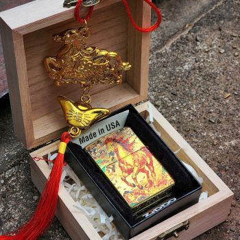 Bật lửa Zippo Mạ Vàng 18K Linh Vật Năm Bính Ngọ 2026 – Siêu Phẩm Phong Thủy Đẳng Cấp