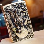 Bật lửa Zippo Kỳ lân ngậm kim tiền – Biểu tượng tài lộc và may mắn