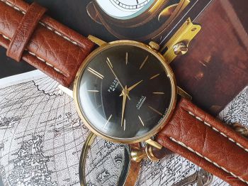 Đồng hồ cổ Liên Xô sử dụng bộ máy 2209