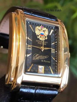 Đồng hồ Nga chữ ký tổng thống dáng vuông mặt đen 25223