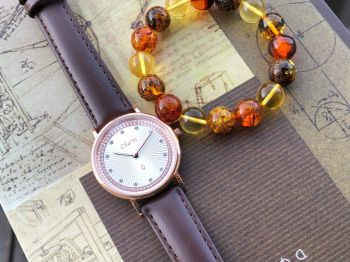 Đồng hồ Nga Charm 25270309336