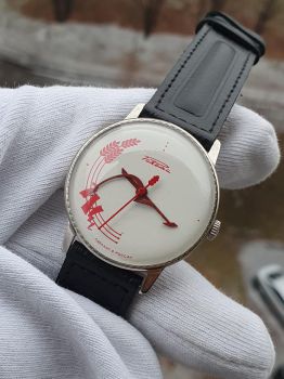 Đồng hồ DHCRAKETA17/11/20-13 kim búa liềm trắng