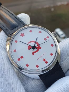 Đồng hồ DHCRAKETA17/11/20-14 hình búa liềm