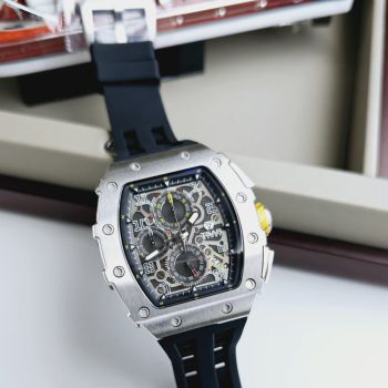 Đồng Hồ Nam Tsar Bomba TB8204Q-SB Màu Đen