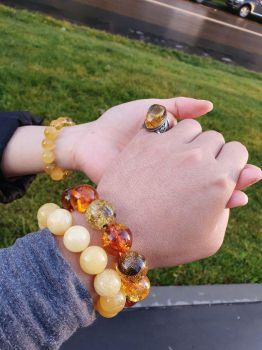 Nhẫn Hổ Phách có côn trùng 40 triệu năm