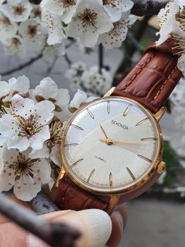 Đồng hồ Sekonda - Đồng hồ Liên Xô xuất khẩu thị trường Anh