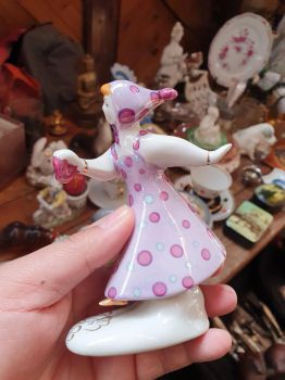 Tượng gốm sứ Liên Xô - Em bé hái nấm