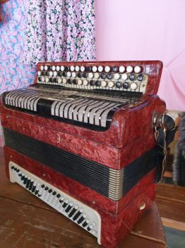 Phong cầm Liên Xô - Nhạc cụ truyền thống Nga