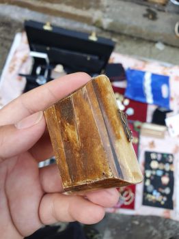 Hộp đựng bằng xương Liên Xô