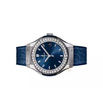 Đồng Hồ Hublot Classic Fusion Blue Titanium Diamonds 38mm 581.NX.7170.LR.1104
