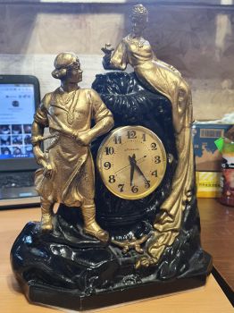 Đồng hồ để bàn Nga tượng đá Molnija máy tuần