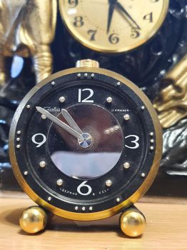 Đồng hồ cho người khiếm thị - Đồng hồ để bàn báo thức Liên Xô