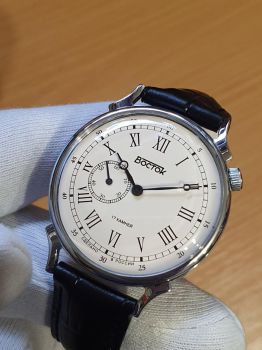 Đồng hồ Vostok dáng cổ điển 581883