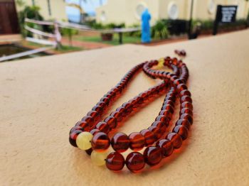 Chuỗi Hổ Phách 108 hạt - 7ly huyết phách