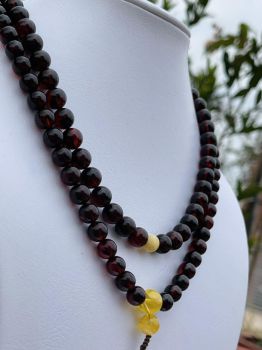 Chuỗi vòng hổ phách Baltic Nga tự nhiên 108 hạt VCHP108-01