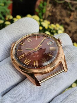 Đồng hồ Poljot 30 chân kính mặt huyết hiếm có