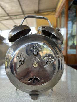 Đồng hồ Oryol hoặc Orel (tiếng Nga: Орёл) để bàn báo thức