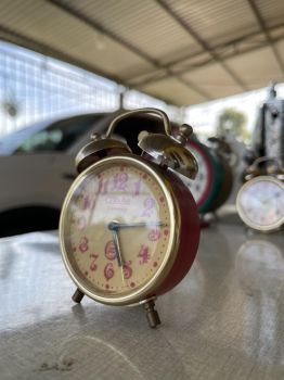 Đồng hồ báo thức Slava Liên Xô