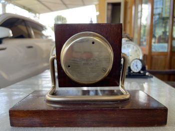 Đồng hồ gỗ để bàn xe tăng Liên Xô