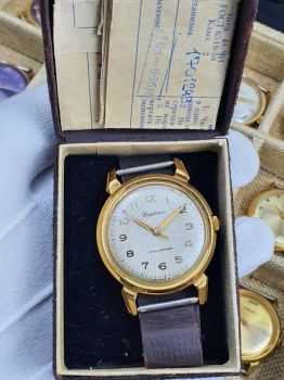 Đồng hồ Poljot cổ 17 chân kính Kirov