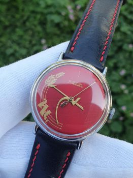 Đồng hồ Cờ Búa Liềm Đảng Cộng Sản nền đỏ kim bông lúa