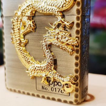 Bật lửa Zippo 252BL041 Rồng cầm Ngọc ốp nổi 3D trên nền Zip giả cổ phay xước