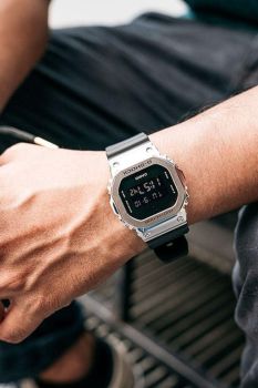 Đồng Hồ Casio G- Shock GM-5600-1DR