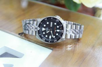 Đánh giá chi tiết Seiko SKX007K2 - Mẫu đồng hồ cổ điển chất lượng từ Seiko SKX007