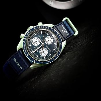Đồng hồ Omega x Swatch Speedmaster Bioceramic MoonSwatch - sao Hải Vương