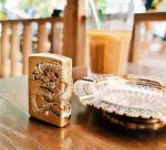 Set Bật lửa Zippo 252BL049 Rồng Cuộn Ngọc Limited + Kính Zippo Chính Hãng - Kết hợp hoàn hảo của nghệ thuật và chất lượng