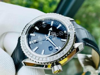 Đồng hồ OMEGA Seamaster Planet Ocean Automatic Diamond - Sự kết hợp hoàn hảo giữa đẳng cấp và sang trọng