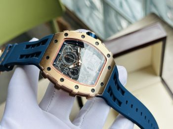 Đồng hồ TSAR BOMBA phom dáng mạnh mẽ, năng động, độc lạ đến từ xứ sở nước cờ hoa USA