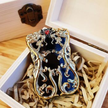 Bật lửa Zippo 252BL054 - Mẫu slim cầm gọn nhẹ với thiết kế SONG LONG THANH CHÂU với hình ảnh đôi rồng cùng đoạt ngọc