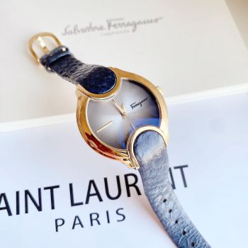 Đồng hồ Ferragamo Signature FIZ020015: Sự kết hợp độc đáo của thiết kế và sự tôn vinh vẻ đẹp của bạn
